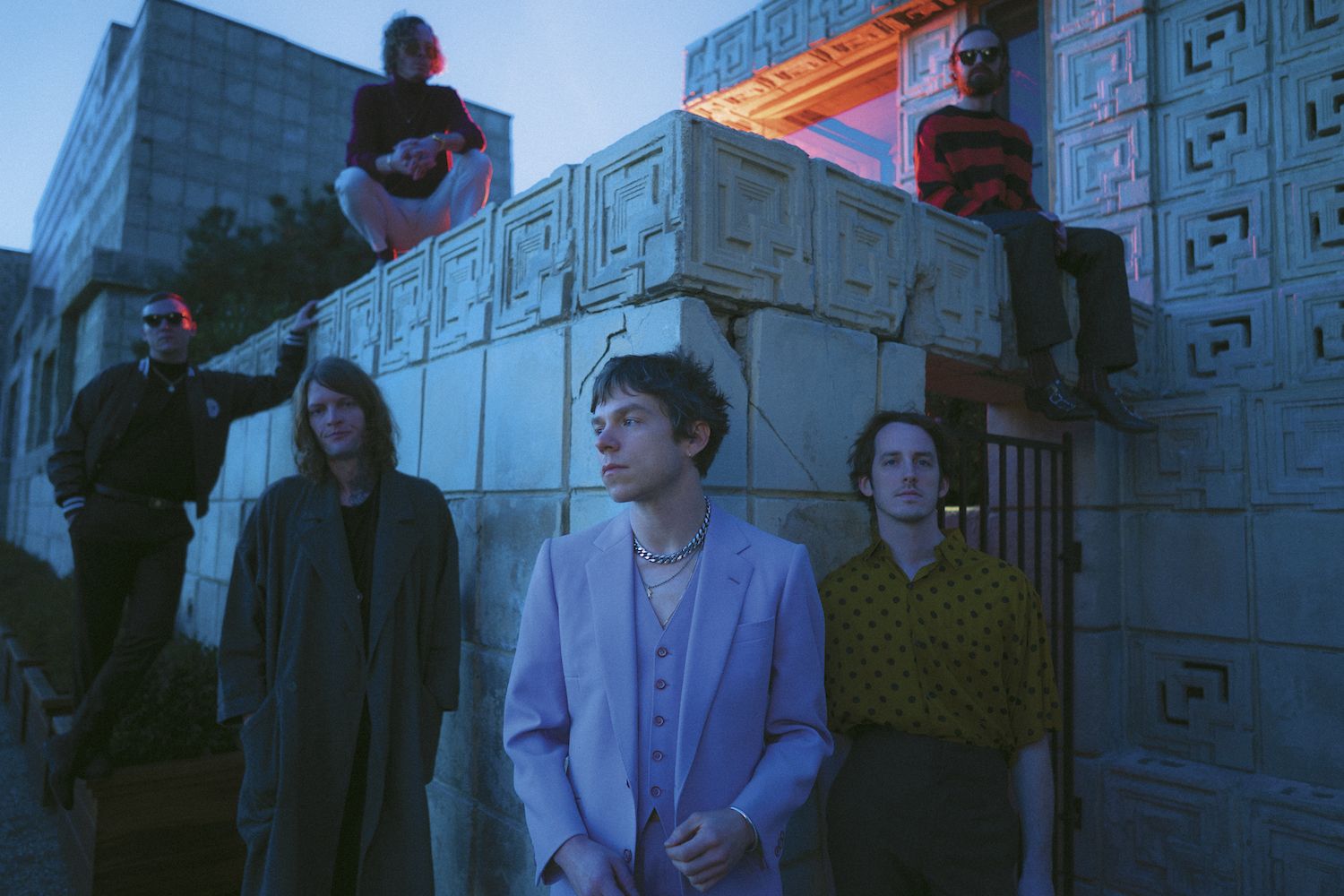 Nieuwe single Cage The Elephant "Neon Pill"